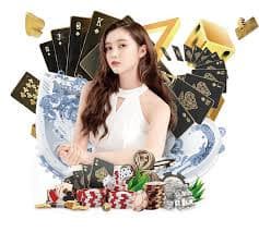 Pertandingan bulutangkis dengan kelincahan dan strategi tinggi